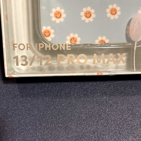 NIP 🦢🌼 xo poppy 🌼🦢 Phone Case for iPhone 13/12 Pro Max - Picture 3 of 6